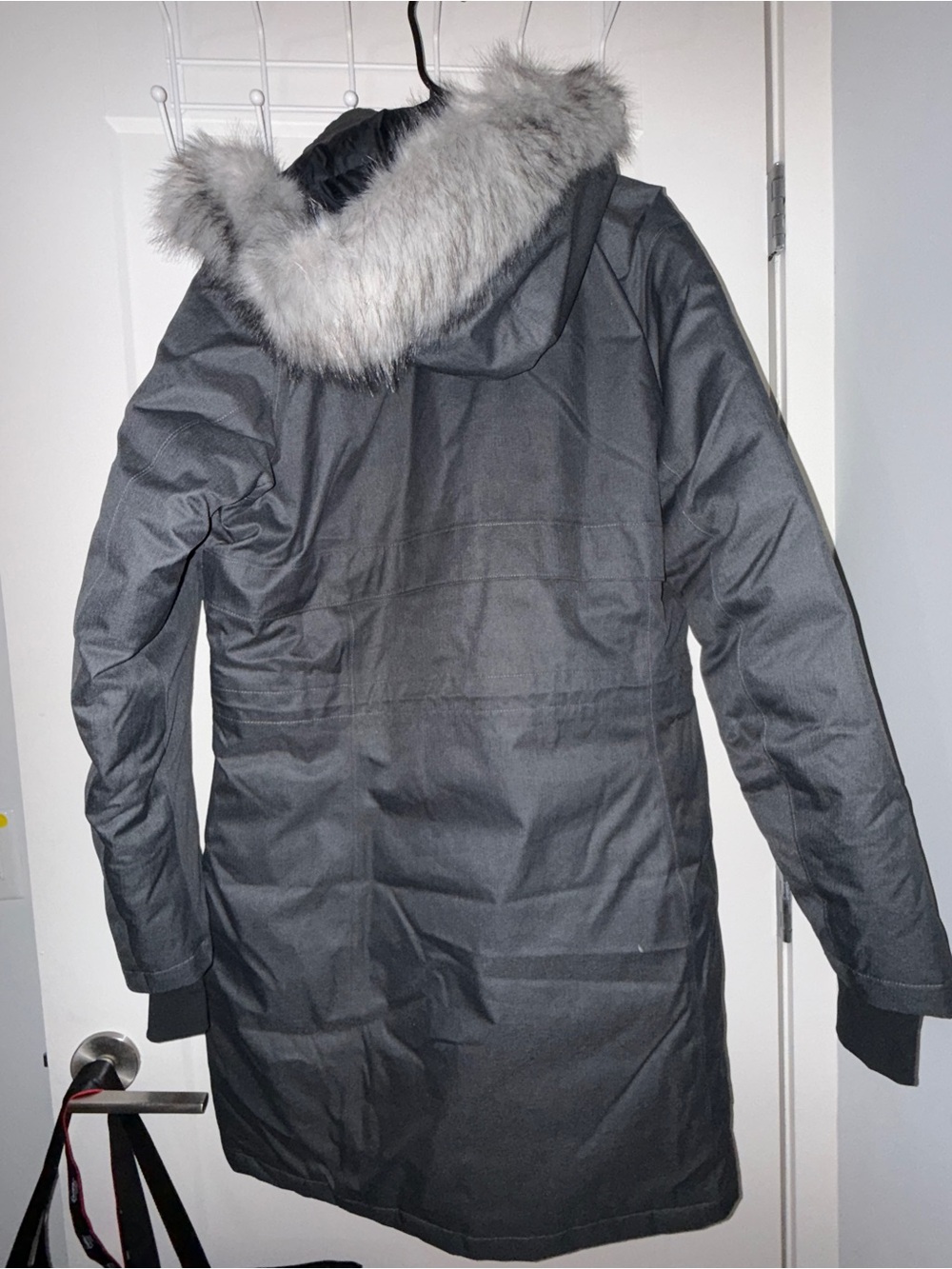Columbia Women’s XXL Charcoal Grey Long Winter Parka Faux Fur Hood Coat - Picture 2 of 3